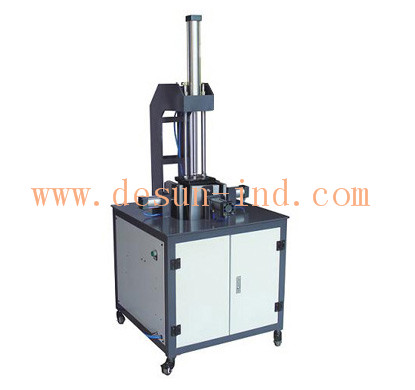 <b>ZS-700</b> Semi-automatic Box Bubble Pressing Machine
