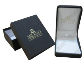 Cosmetic box